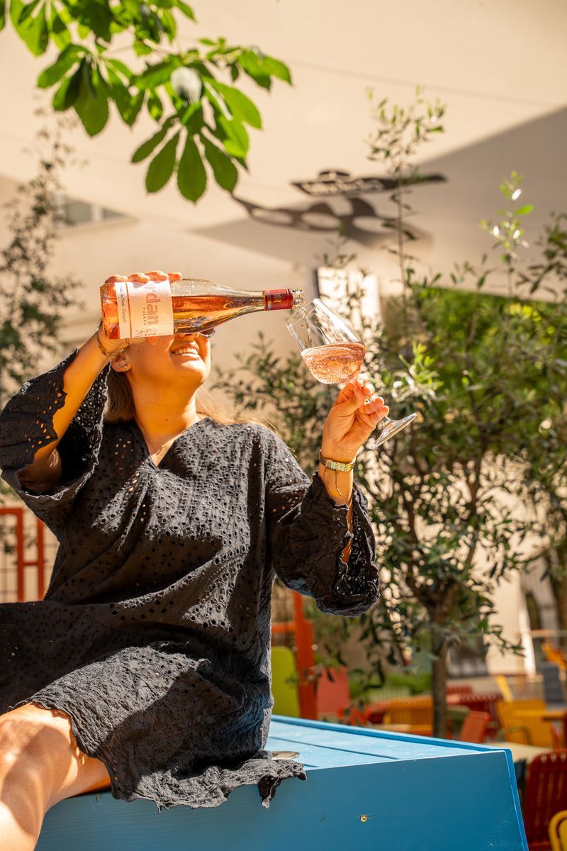 Bunt Bar Feldkirch, Aperitif wird eingeschenkt